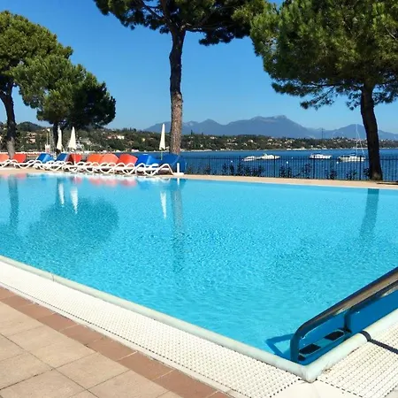 Front Le Corti Del Lago-4 By Interhome Semesterbostad *